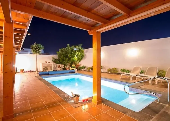 Maiteren Etxea- 4 Beds With Private Pool Villa Playa Blanca